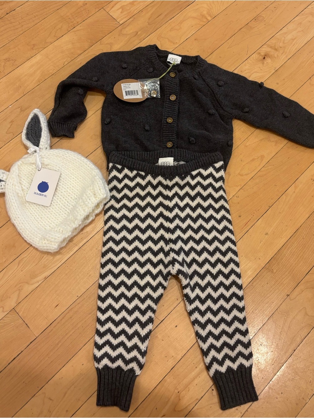 Egg baby Knit Chevron Pants & Cardigan Set with White Bunny Hat